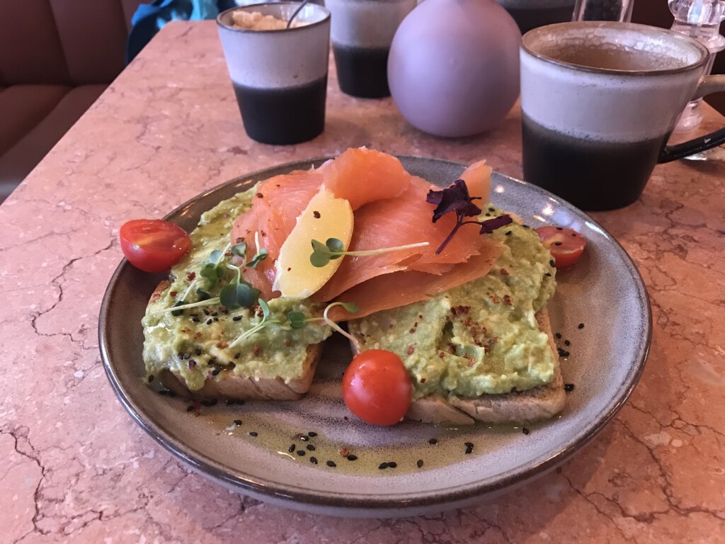 cafes in Munich Marys coffee club