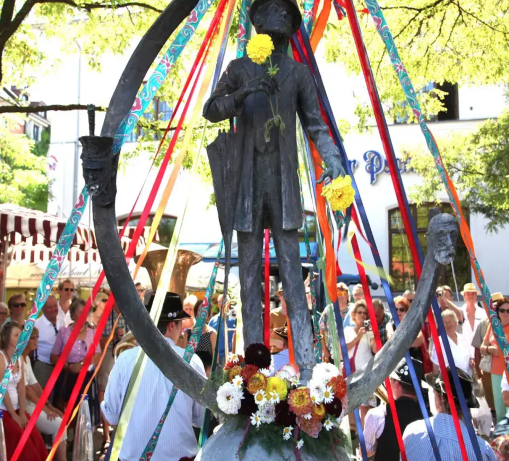 August Free Events  Brunnenfest at Viktualienmarkt